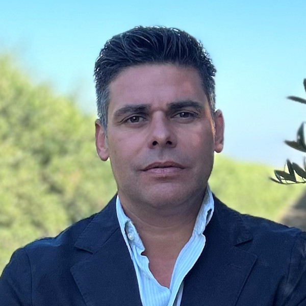 JUAN JOSE ponente