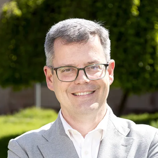 Sergio-Castro ponente
